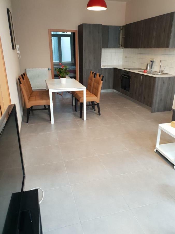 In The Heart Of Brussels Apartment ภายนอก รูปภาพ
